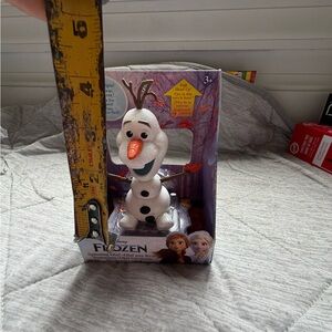 Disney Frozen Olaf Interactive Figure with White and Orange Accents